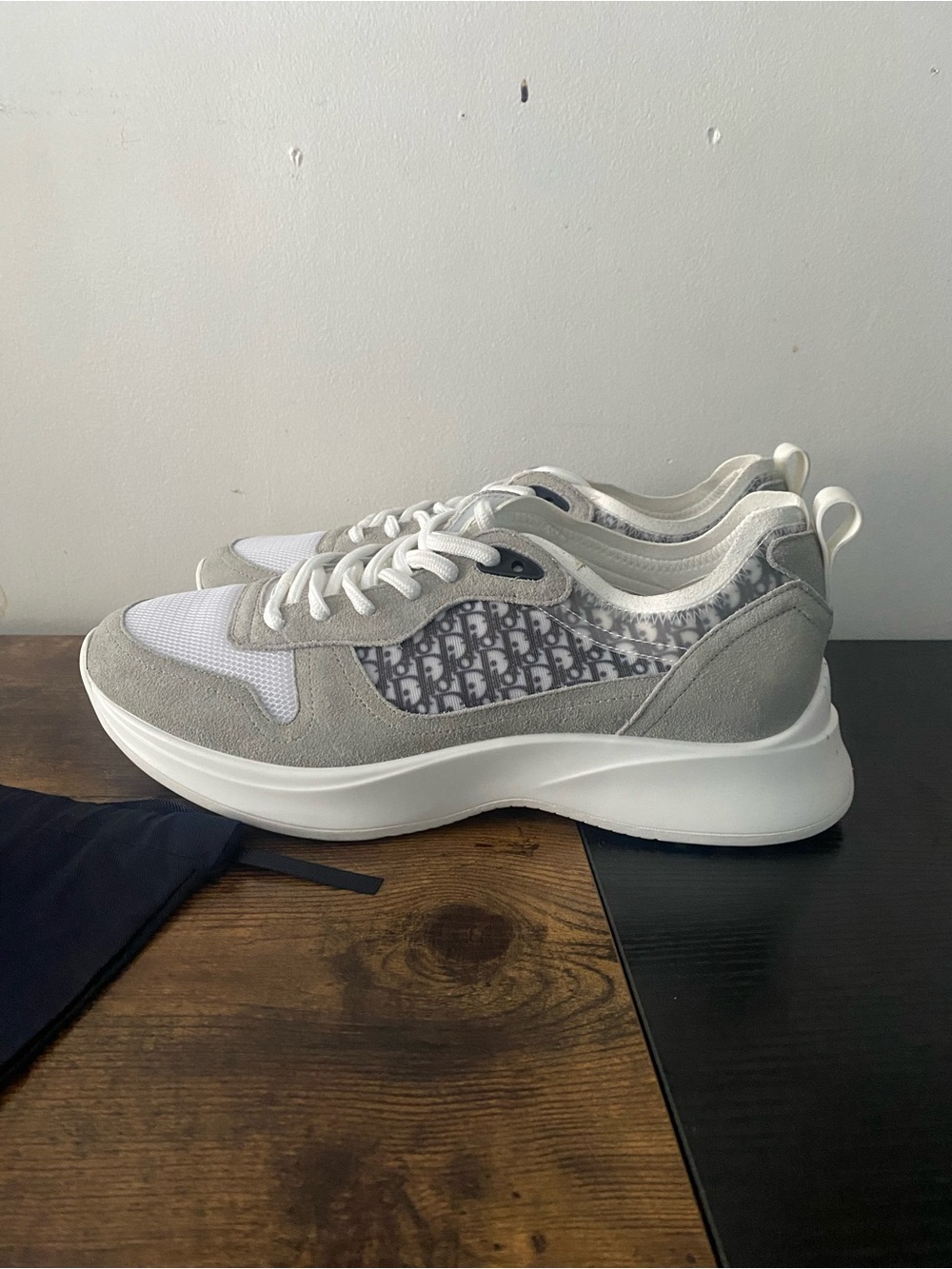 Dior B22 Oblique Beige Cream Sneakers | Designer Luxury - Picture 2 of 6